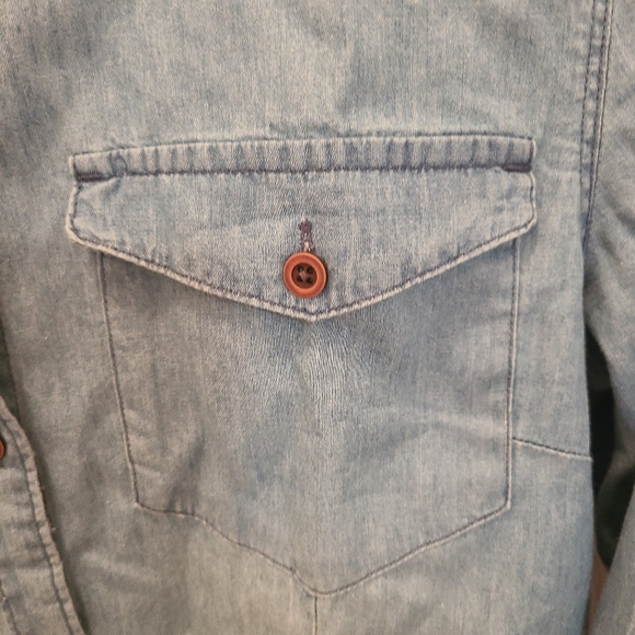 Design by Olivia Women's Classic Roll Up Sleeve Button Down Denim Jean Shirt L - Picture 3 of 8